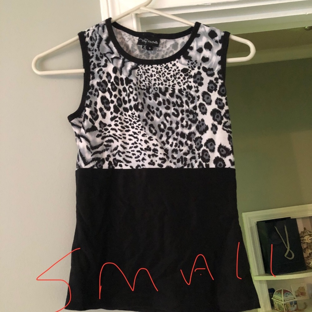 Ladies fitted top